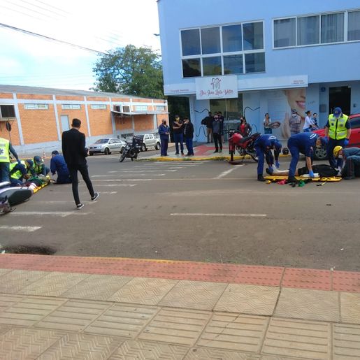 Colisão entre motos deixa duas pessoas feridas em São Miguel do Oeste