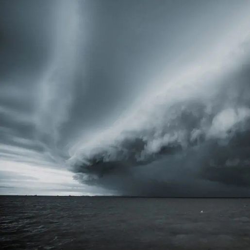 Inmet coloca 10 estados em alerta de perigo para tempestades que podem causar estragos