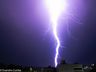 Professor registra imagens impressionantes de relâmpagos em SMO
