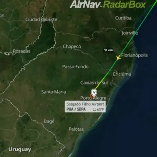 Pilotos da Azul veem luz em voo sobre SC, sem ter nada nos radares; ouça o momento