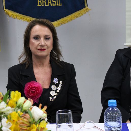 Ilaine Oro Dilly assume a presidência do Lions Clube Lionesses SMO 