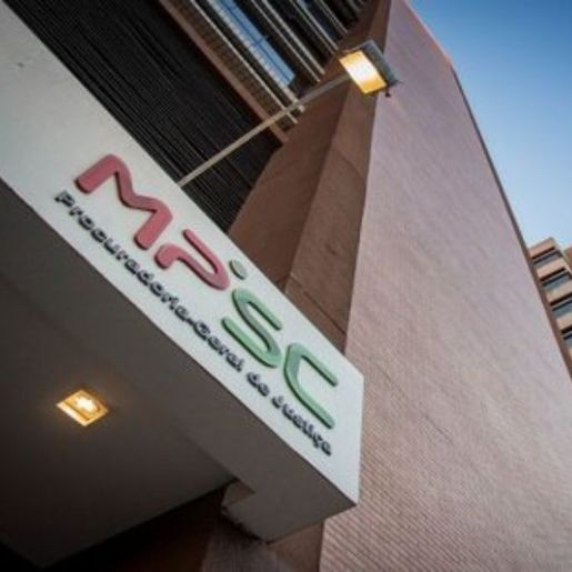 Réus são condenados em Mondaí por matar um homem e abandonar corpo na calçada