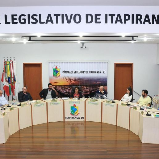 Pedido de vista pode causar suspensão de baile de escolha das soberanas 