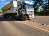 Idoso fica gravemente ferido em colisão entre carro e caminhão na SC-163