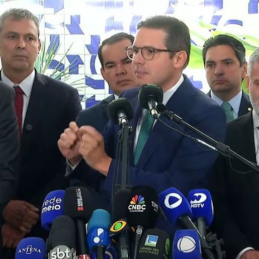 Hugo Motta sugere ao governo rever isenções fiscais como alternativa ao IOF