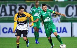Chapecoense vence Criciúma e sai em vantagem na semifinal do Catarinense