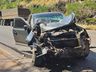 Acidente entre caminhonete e carreta na BR-282 deixa um ferido
