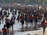 FOTOS: Multidão 'invade' praias no litoral de SP mesmo com restrições