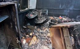 Incêndio destrói casa de madeira no centro de Guaraciaba 