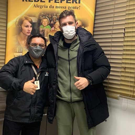 Jogador Fabiano Leismann participa do Bate Papo Esportivo na Rádio Itapiranga 