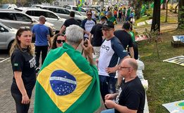 SMO: Cerca de 100 pessoas participam de manifestação contra Alexandre de Moraes 