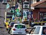 Ao som do Hino Nacional manifestantes realizam parada no trevo da BR-282 