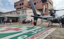 Criança de 3 anos é atingida por retroescavadeira em Maravilha e sofre traumatismo craniano