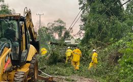 Imagens mostram danos causados por temporal no Oeste de SC