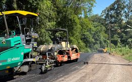 Pavimentação na Linha Liso avança e entra na fase de asfaltamento em Guaraciaba