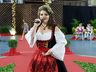 Tainá Dill é a rainha da 42ª Oktoberfest