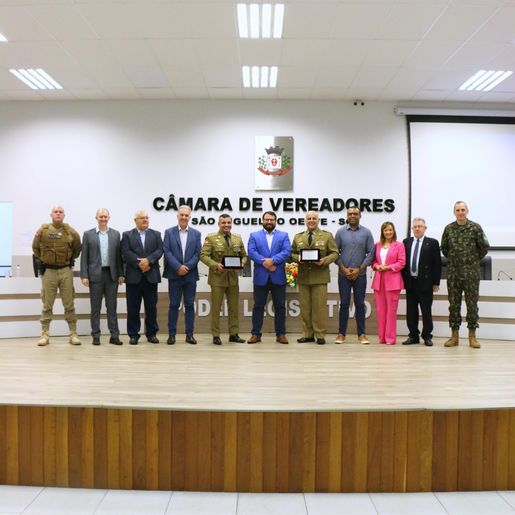 Coronéis da PM recebem Título de Cidadão Honorário em SMO 