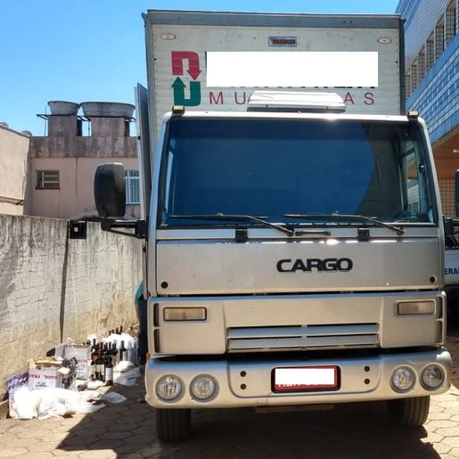 PM apreende mais de cem garrafas de vinho durante operação