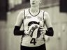 Jogadora que atua em Portugal fala de sua passagem no voleibol