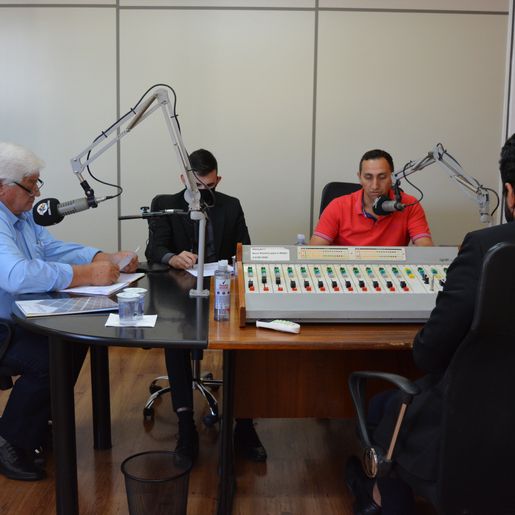 Candidatos a prefeito de Saltinho participam de debate na Rádio Atalaia 