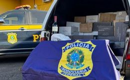 Carro de São Miguel do Oeste é apreendido com 580 garrafas de vinho na BR-282