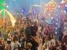 Grande público acompanha o acionamento das luzes de Natal na praça de São João do Oeste