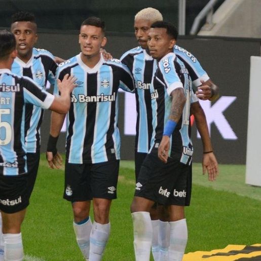Grêmio vence o Brasiliense e larga em vantagem na Copa do Brasil