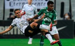 No último lance do jogo, Chape leva gol e perde para o Corinthians em São Paulo