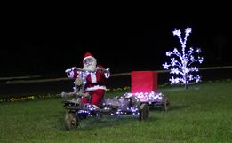 Iluminação natalina é ligada em Descanso