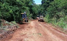 Equipe de obras retoma serviços de recuperação de estradas segunda, 02