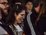 VÍDEO: manifestação pela morte de jovem é marcada por fortes emoções