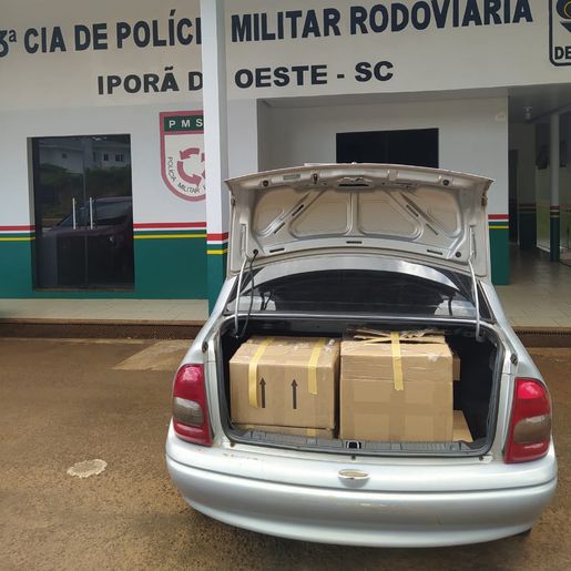 Carro do Paraná é apreendido com mercadorias contrabandeadas em Iporã do Oeste 