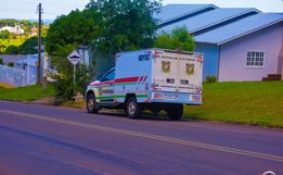 Esposa encontra marido morto e rastro de sangue dentro de casa