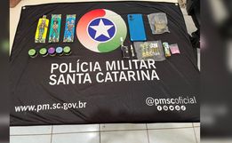 PM apreende drogas e prende homem em ônibus durante operação em SMO