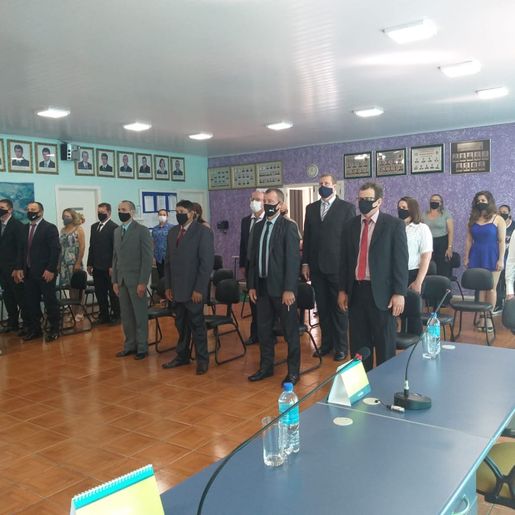 Prefeito eleito em chapa única toma posse em Barra Bonita