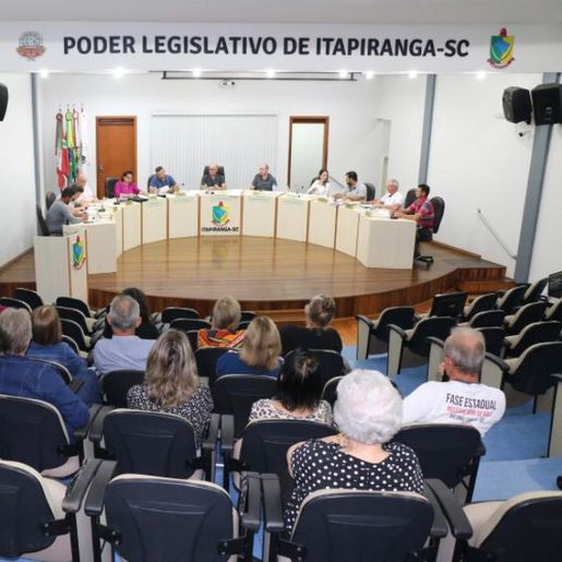 Vereadores de Itapiranga rejeitam projeto de efetivação de mais um servidor público