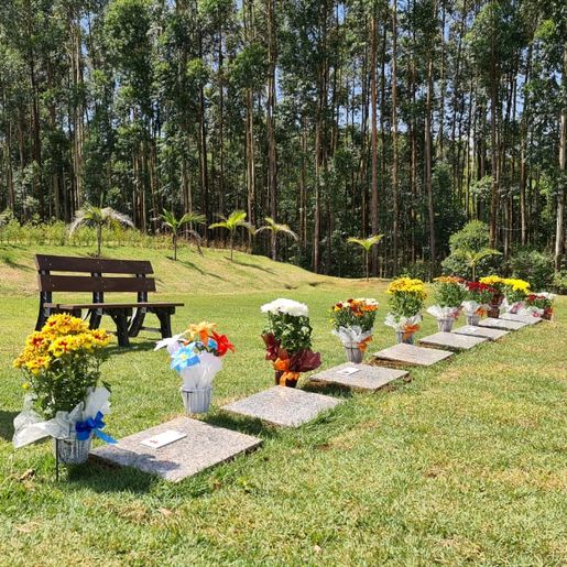 Cemitério Jardins dos Ipês tem horário especial em São Miguel do Oeste
