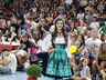 Tainá Dill é a rainha da 42ª Oktoberfest