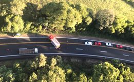 Grave acidente deixa três pessoas feridas na BR-282