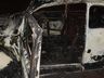 Fusca é destruído por incêndio durante a madrugada 