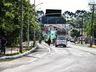 Ao som do Hino Nacional manifestantes realizam parada no trevo da BR-282 