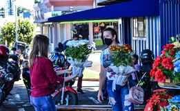 Floriculturas de SMOeste registraram falta de flores para Finados 
