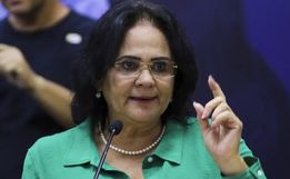 Damares Alves revela diagnóstico de câncer de mama: “Estou no meu limite físico”