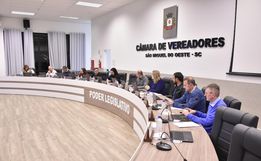 Vereadores de SMO participam de seminário estadual em Florianópolis 