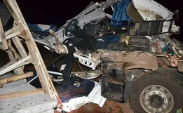 Chapecoense morre em colisão frontal de caminhões no RS; Imagens