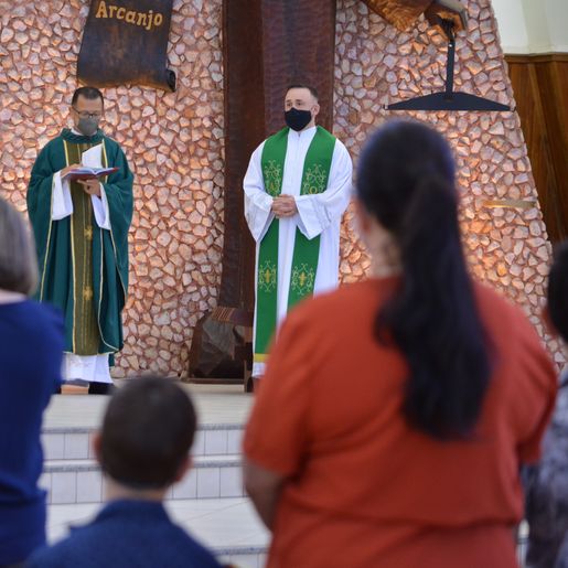 Missa em honra ao Padroeiro São Miguel Arcanjo é realizada na Igreja Matriz