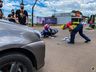 VÍDEO: Colisão entre carro e moto deixa jovem ferida em São Miguel do Oeste