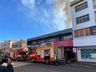 Incêndio se alastra e atinge duas empresas no centro de SMO