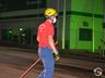 VÍDEO: Mulher sofre graves ferimentos após colisão entre moto e caminhão em SMOeste