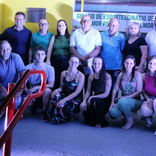 Ginásio de Esportes do Distrito de Mariflor é reinaugurado 